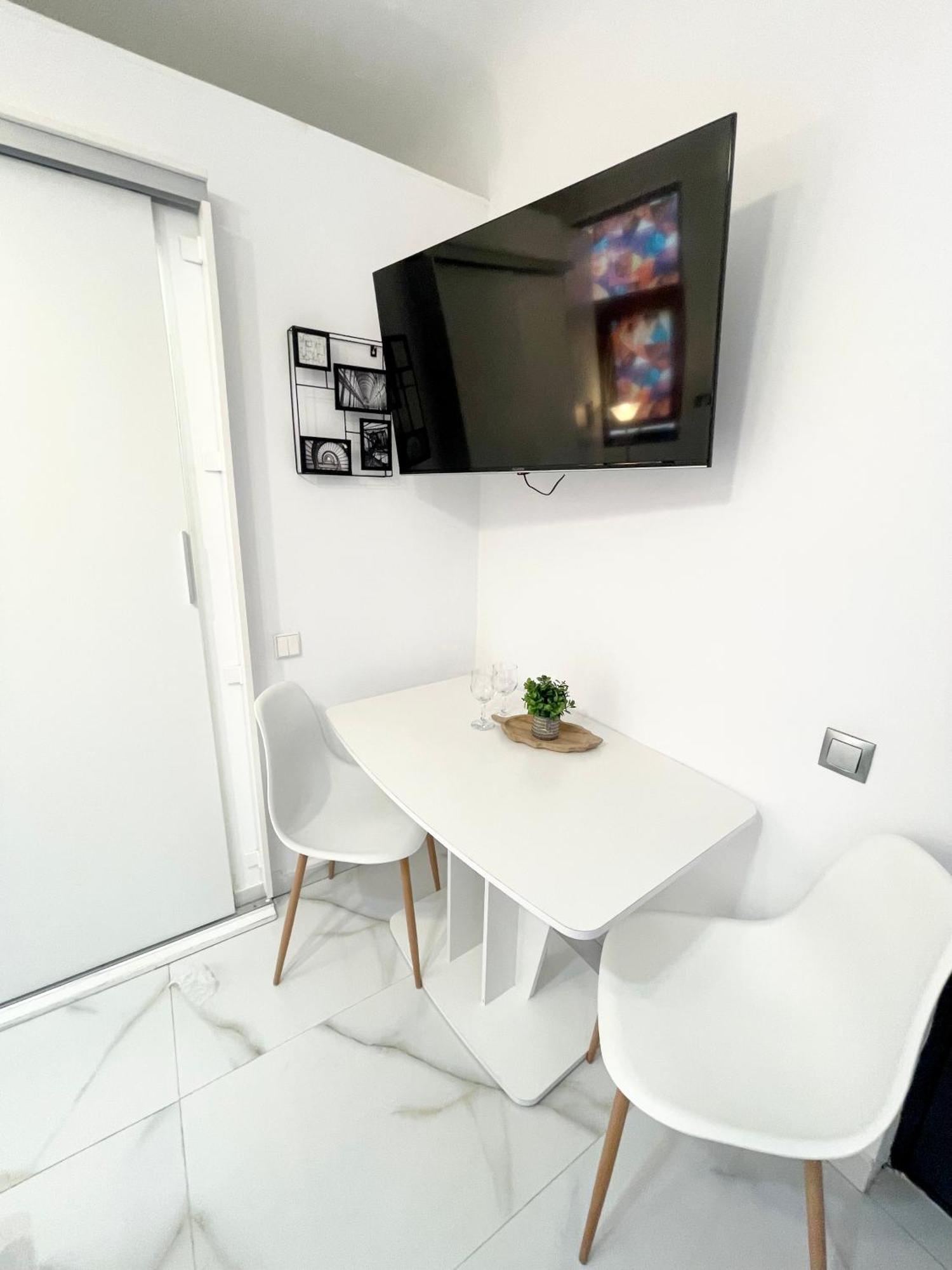 White Studio Bukarest Kültér fotó
